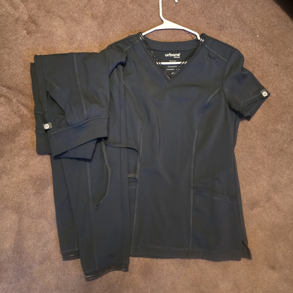 Like new URBANE scrubs